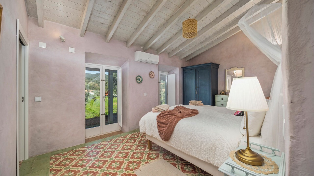 Photo of Bedroom in Santa Catarina da Fonte do Bispo