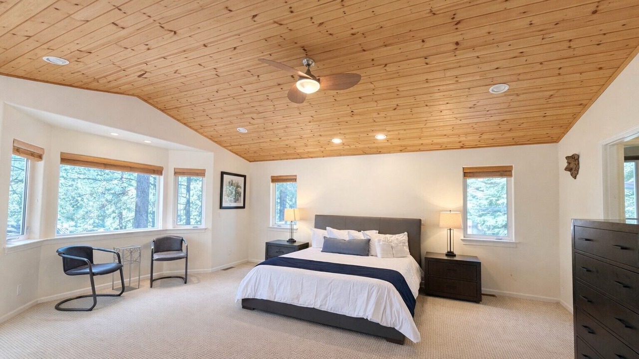 Photo of Bedroom in Skyland