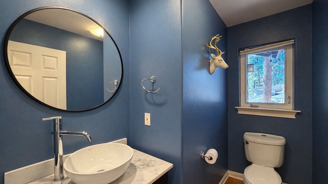 Photo of Bathroom in Skyland