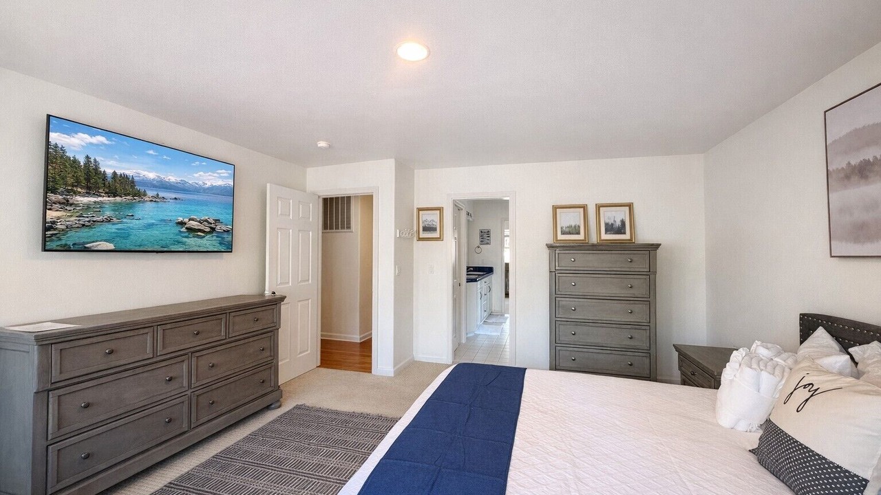 Photo of Bedroom in Skyland