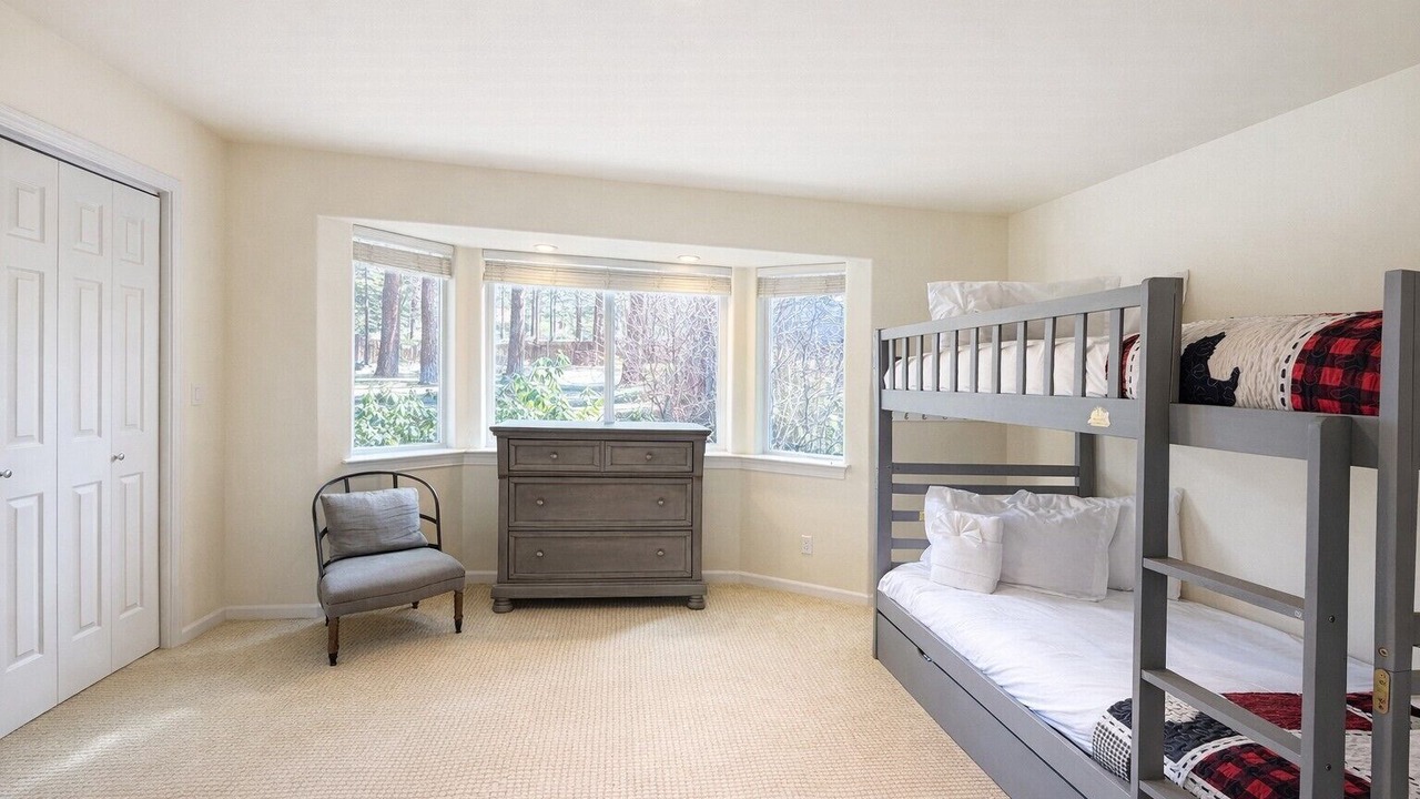 Photo of Bedroom in Skyland
