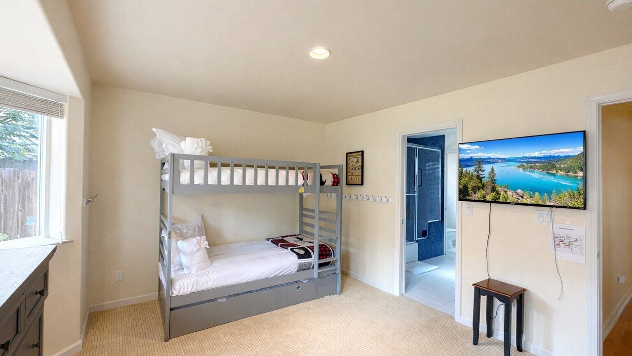 Photo of Bedroom in Skyland