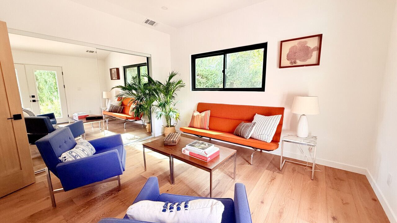 Photo of Livingroom in Meiners Oaks