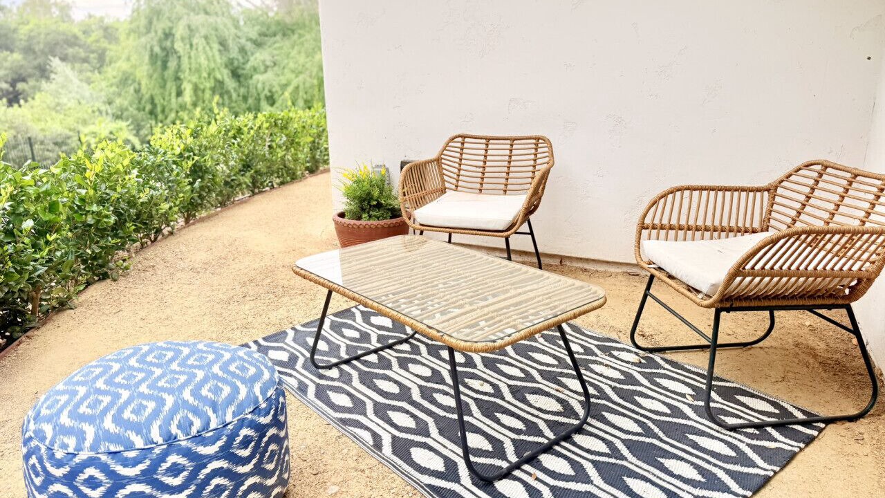 Photo of Patio Balcony in Meiners Oaks
