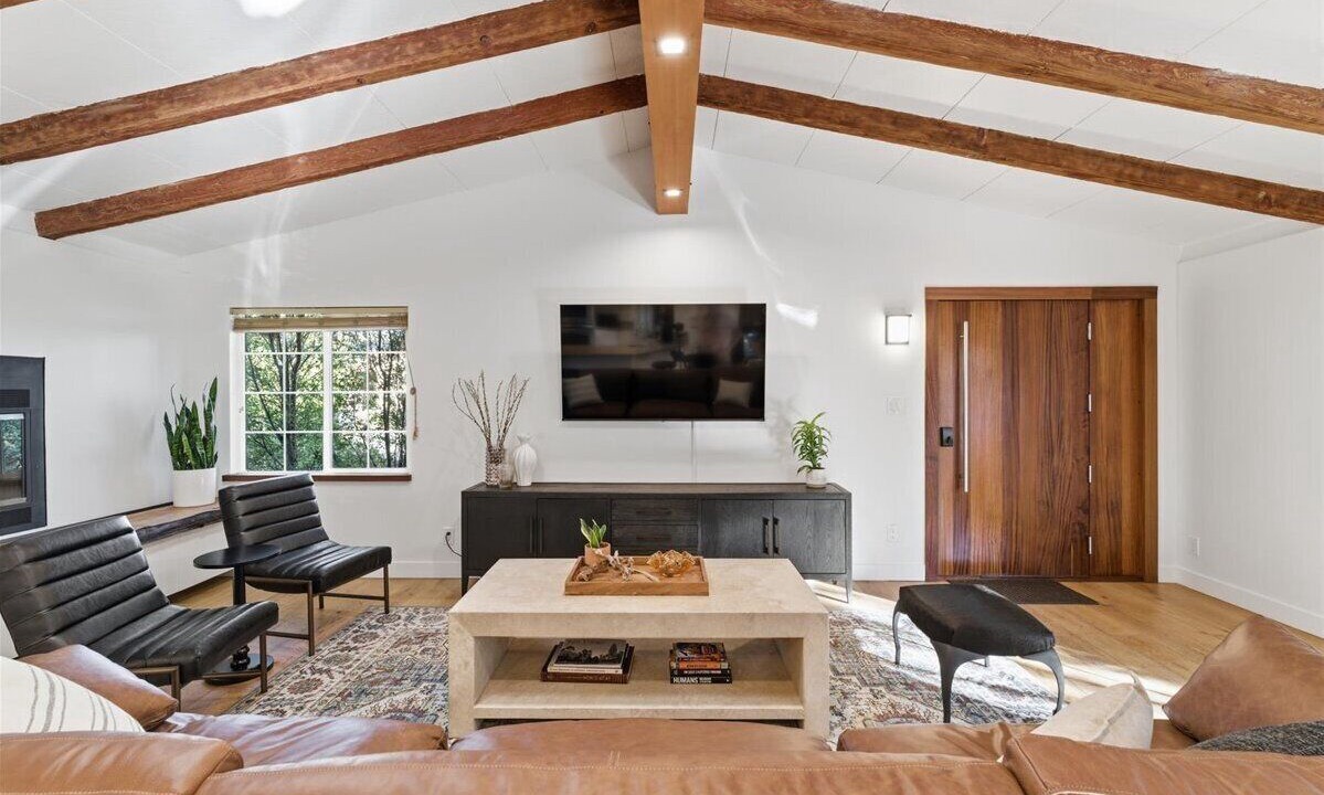 Photo of Livingroom in Fairmount Park