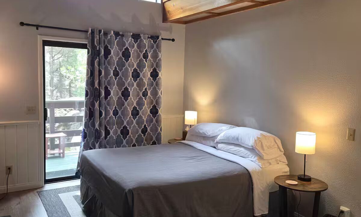 Photo of Bedroom in Idyllwild