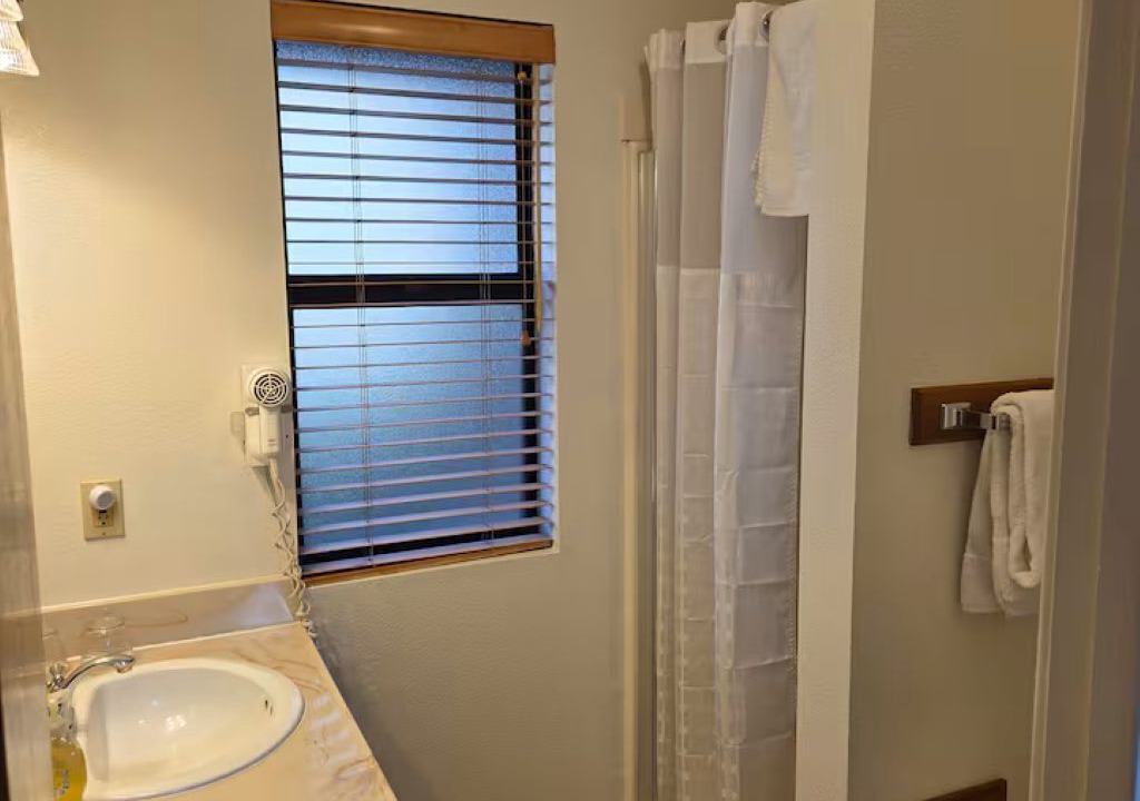 Photo of Bathroom in Idyllwild