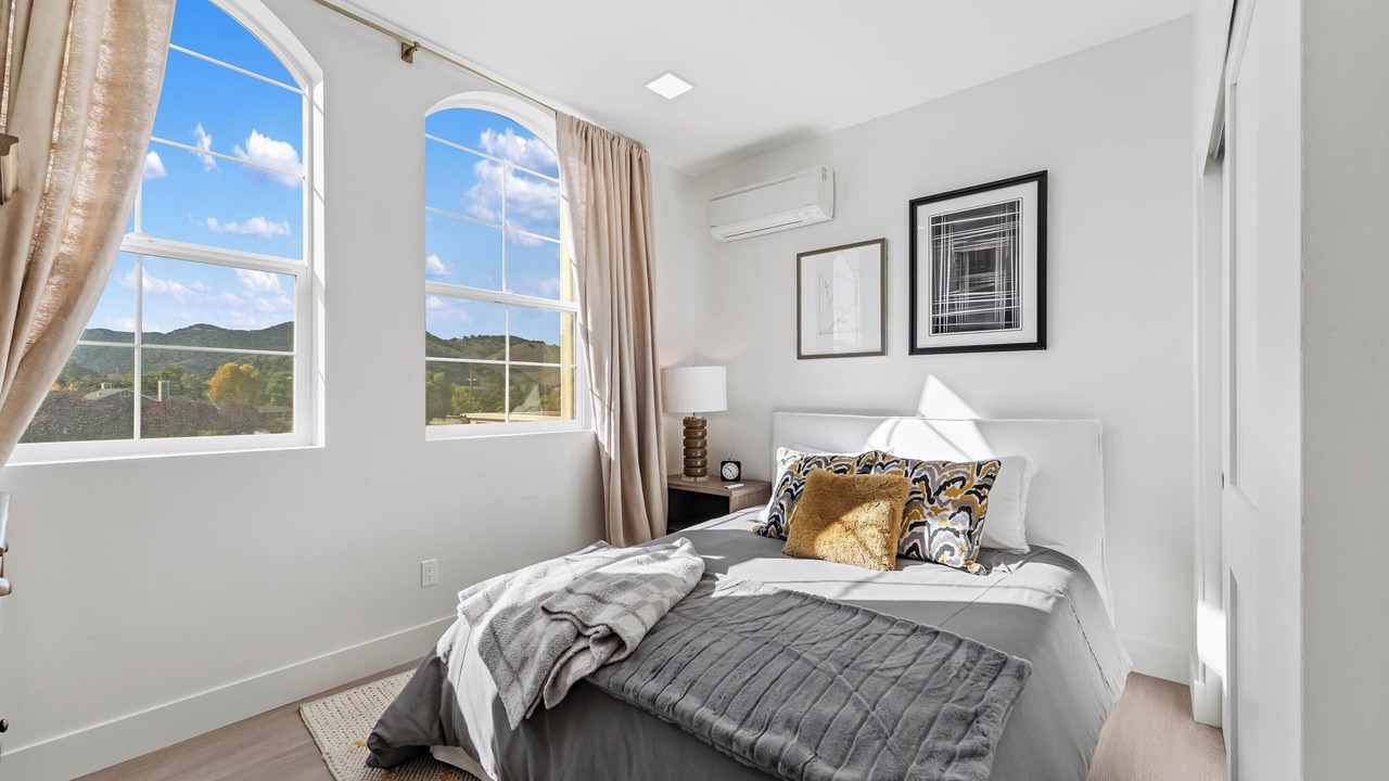 Photo of Bedroom in Los Alamos