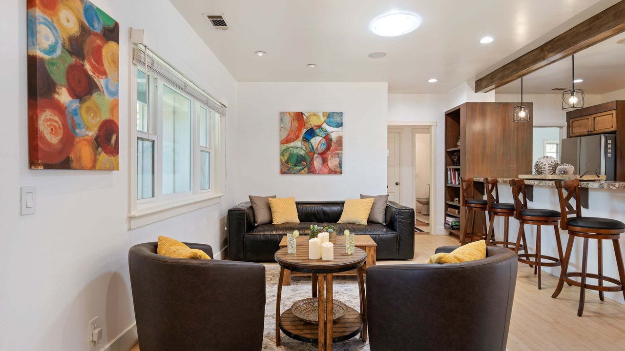 Photo of Livingroom in West Mesa