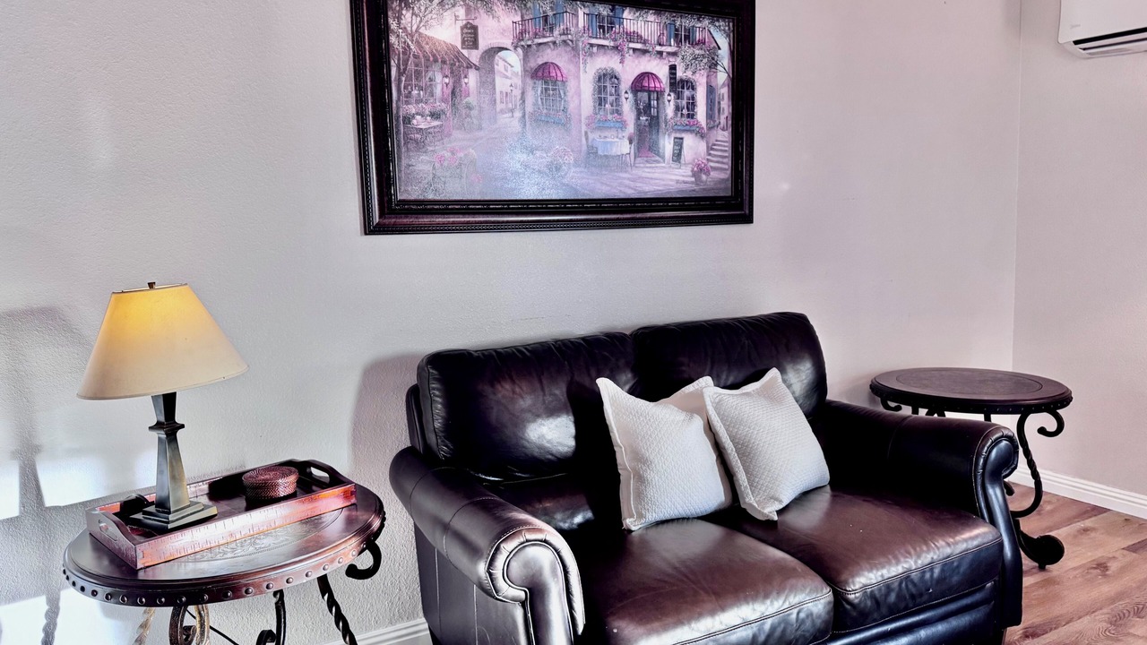 Photo of Livingroom in Corona