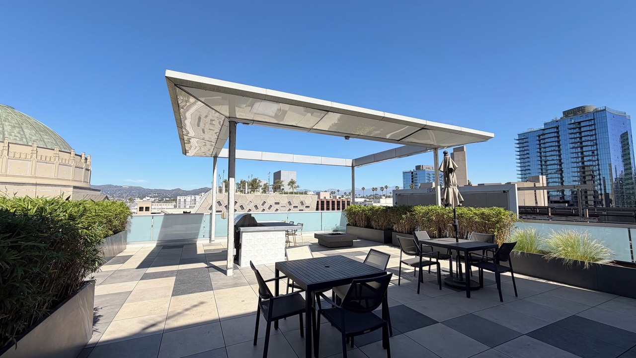 Photo of Outdoor in Wilshire