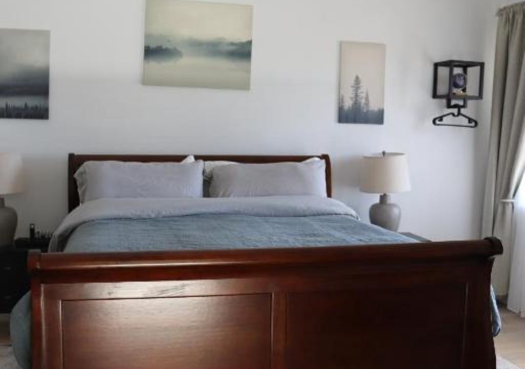Photo of Bedroom in Gualala