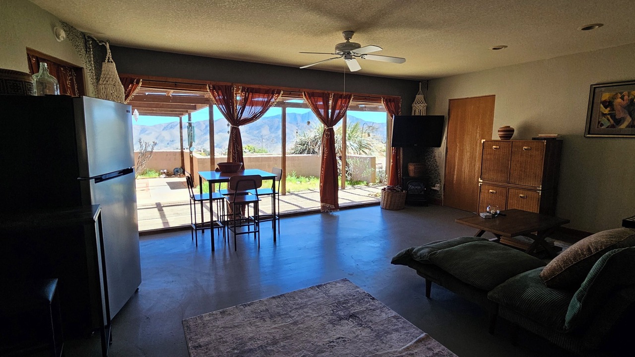 Photo of Livingroom in Pinyon Crest