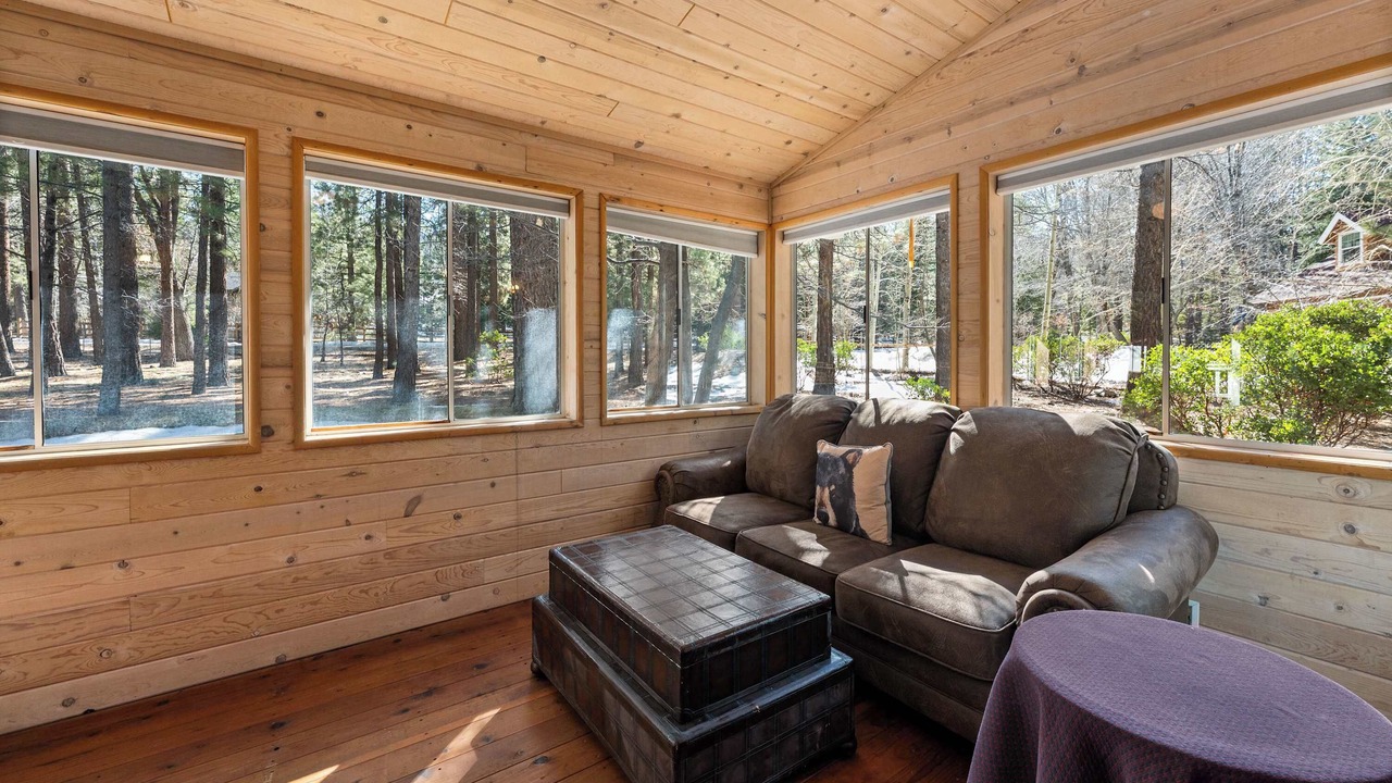Photo of Livingroom in Big Bear Lake