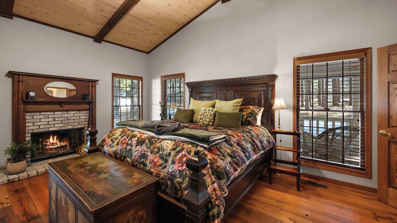 Photo of Bedroom in Big Bear Lake