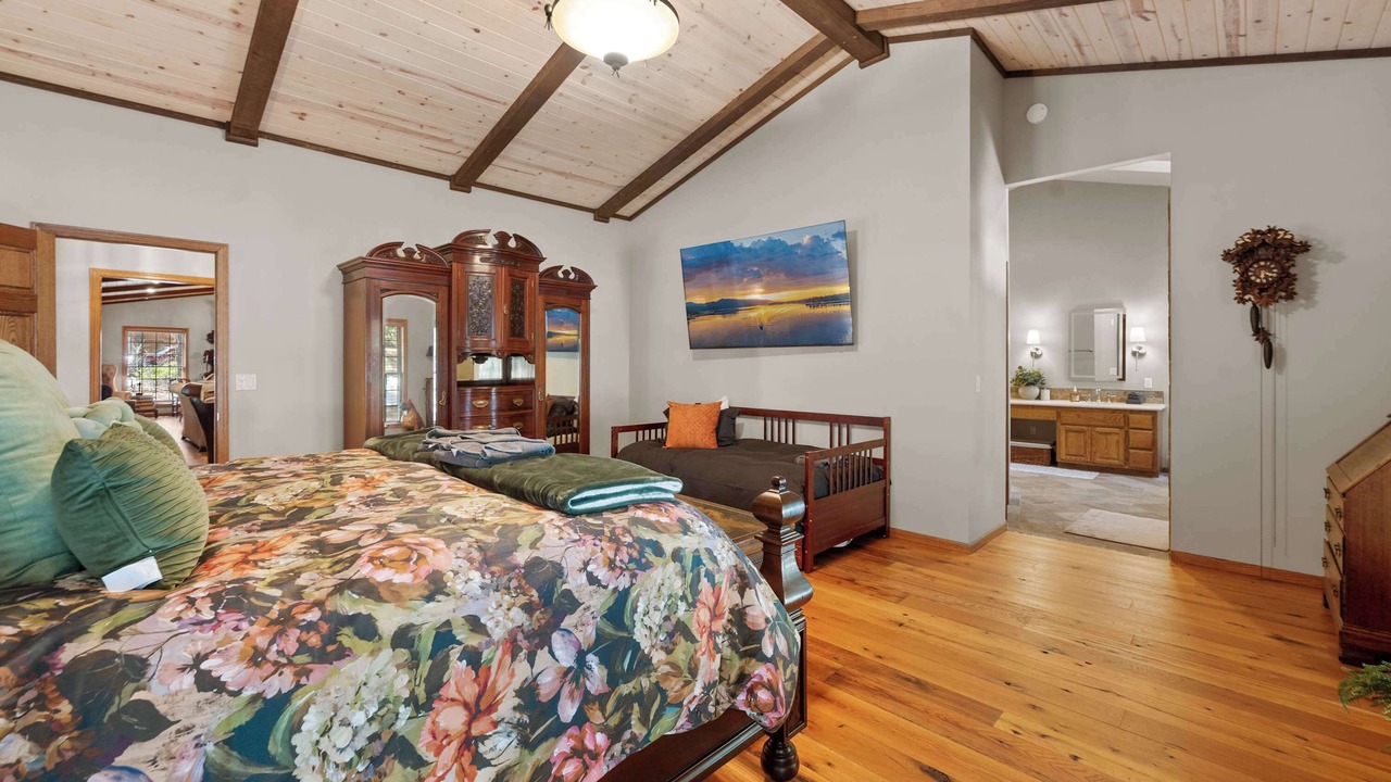 Photo of Bedroom in Big Bear Lake