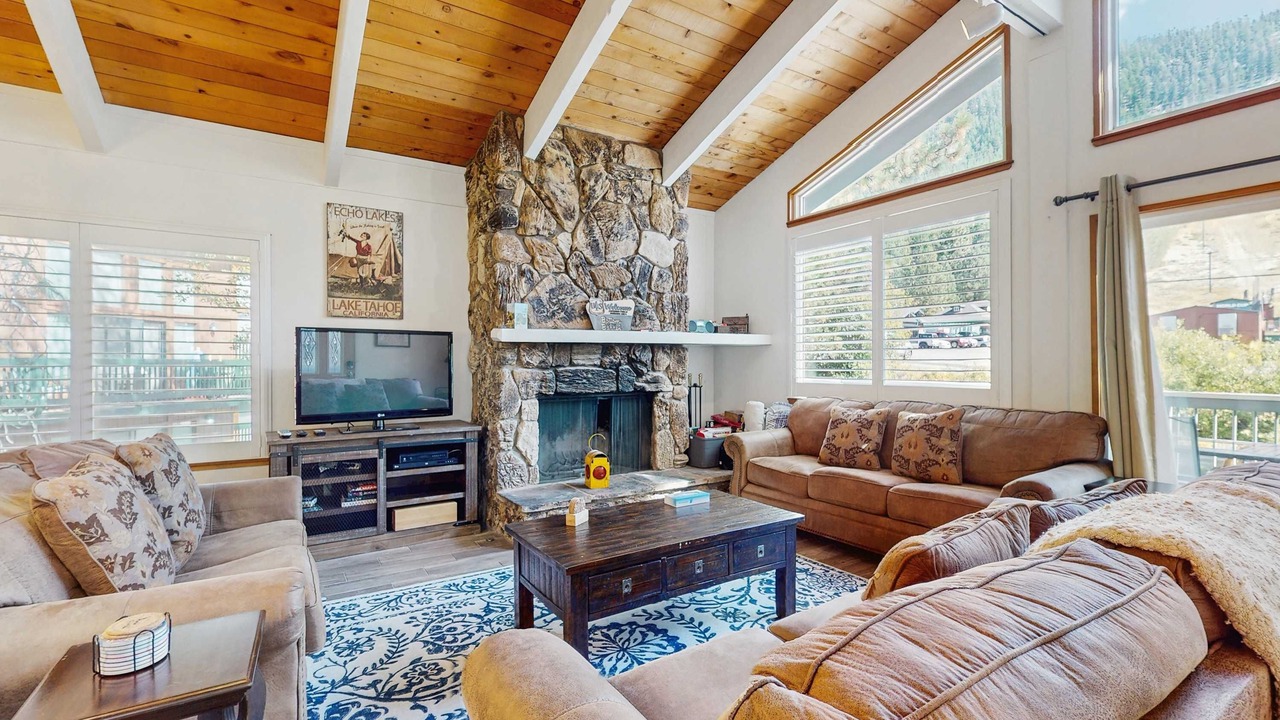 Photo of Livingroom in South Lake Tahoe