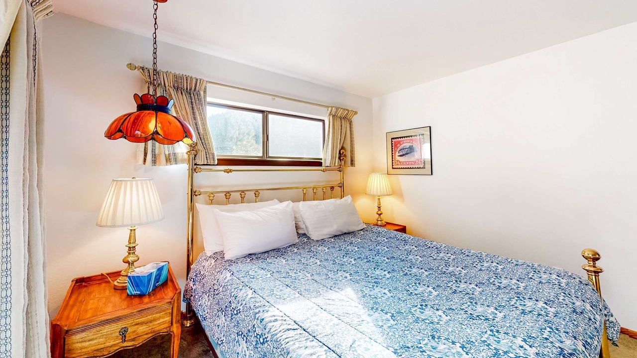 Photo of Bedroom in Christmas Valley