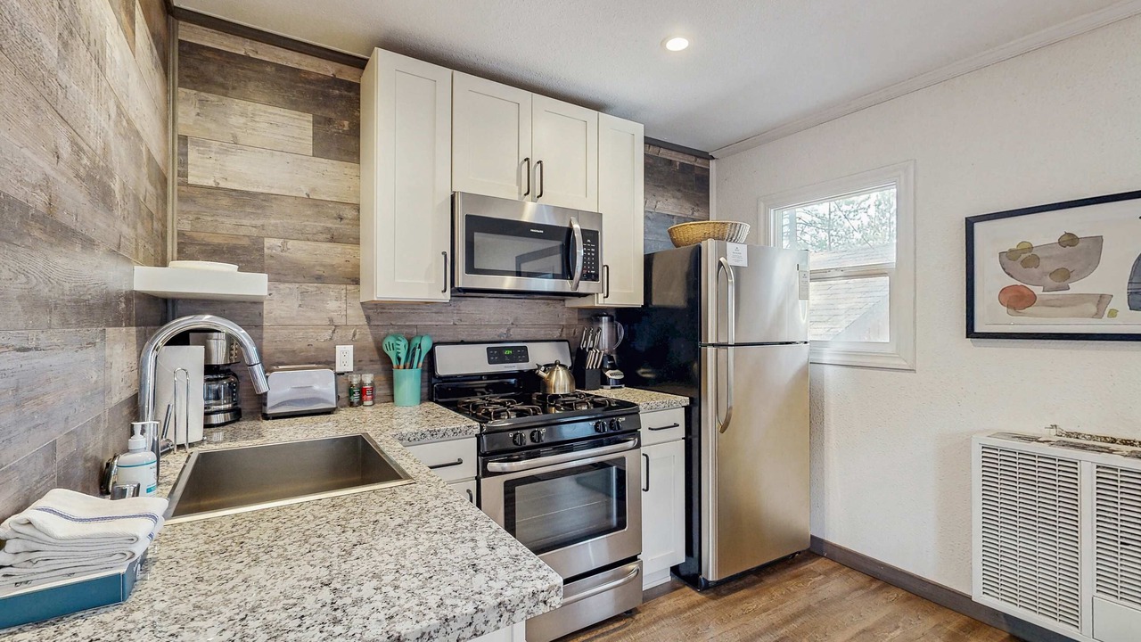 Photo of Kitchen in Lakeside Park