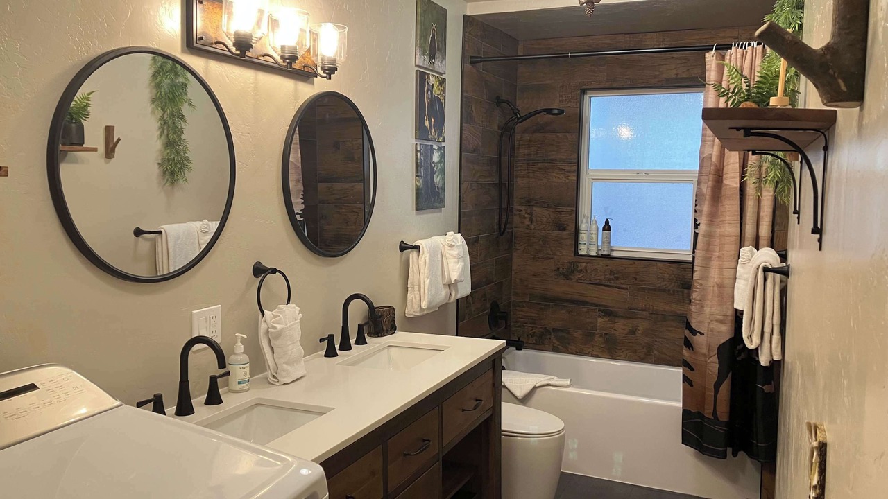 Photo of Bathroom in Black Bart