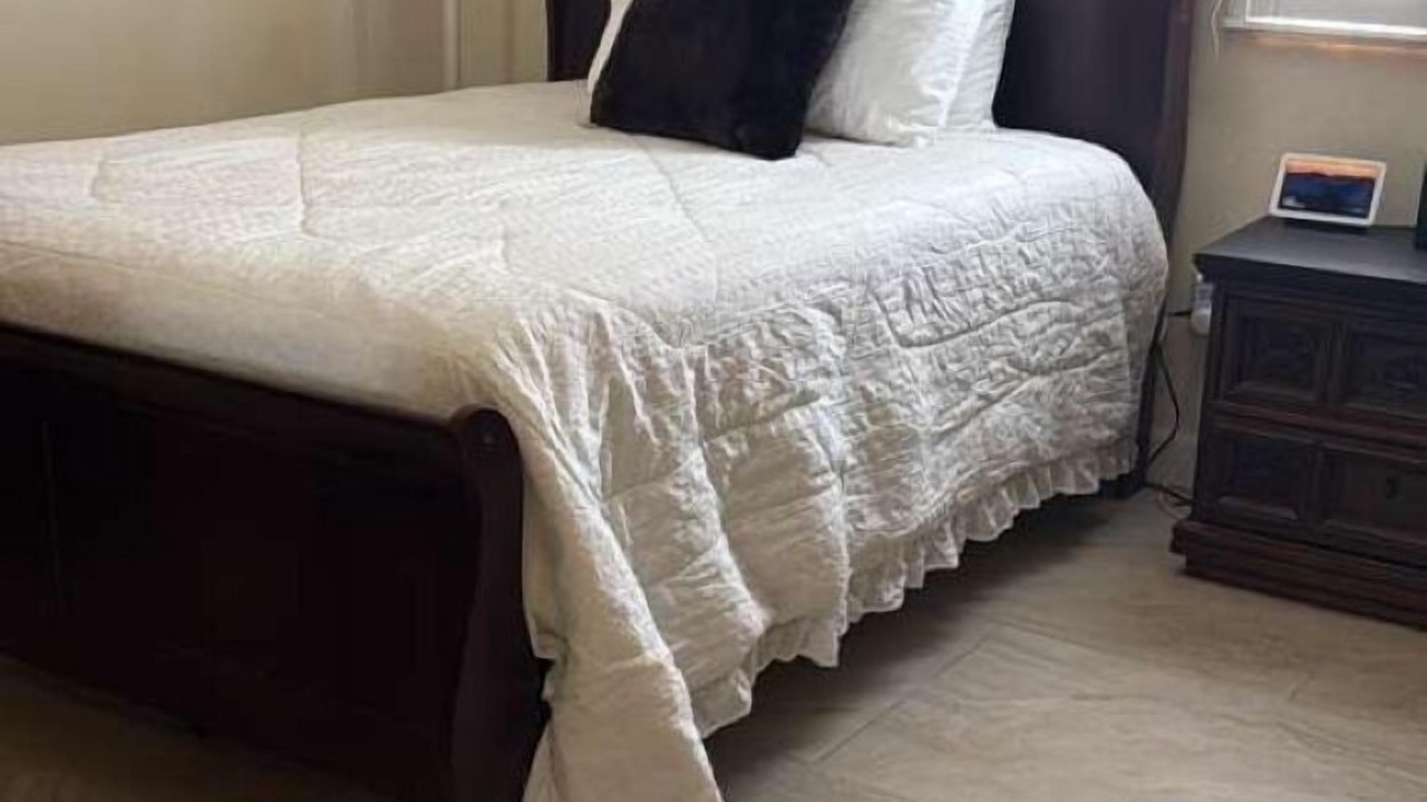 Photo of Bedroom in Racquet Club South
