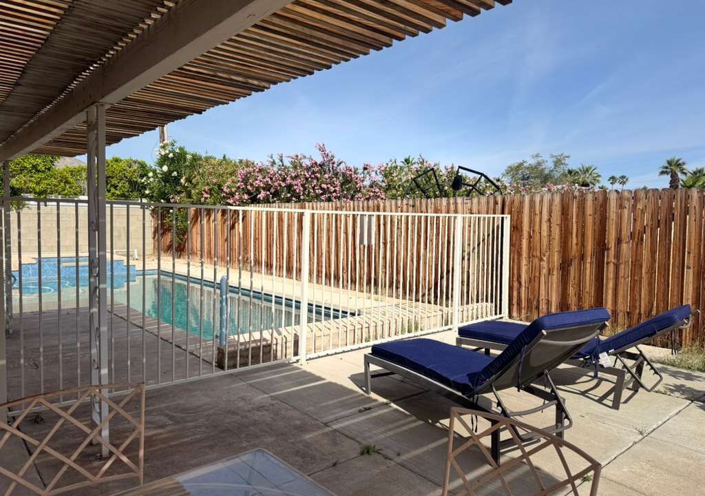 Photo of Outdoor in Racquet Club South