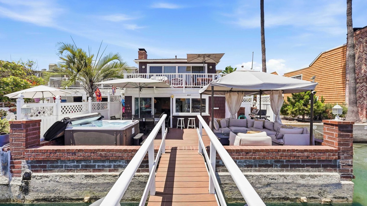 Photo of Patio Balcony in West Newport