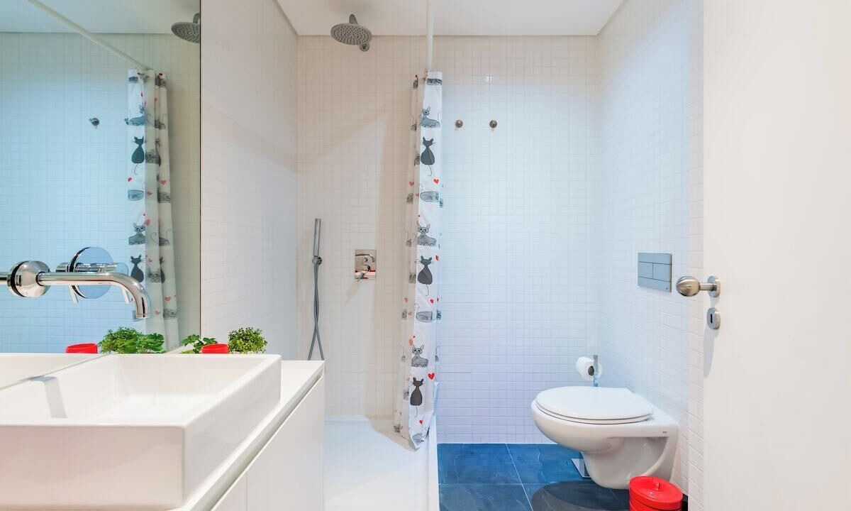 Photo of Bathroom in Oeiras