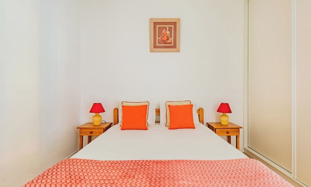 Photo of Bedroom in Oeiras