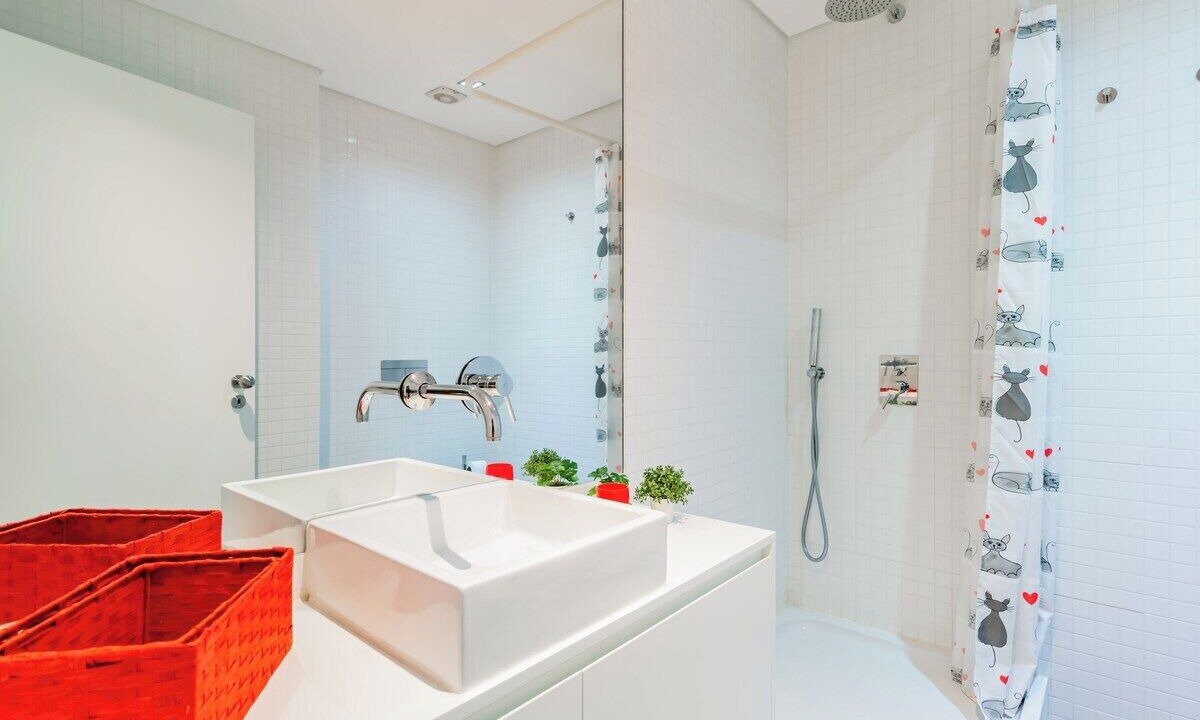 Photo of Bathroom in Oeiras