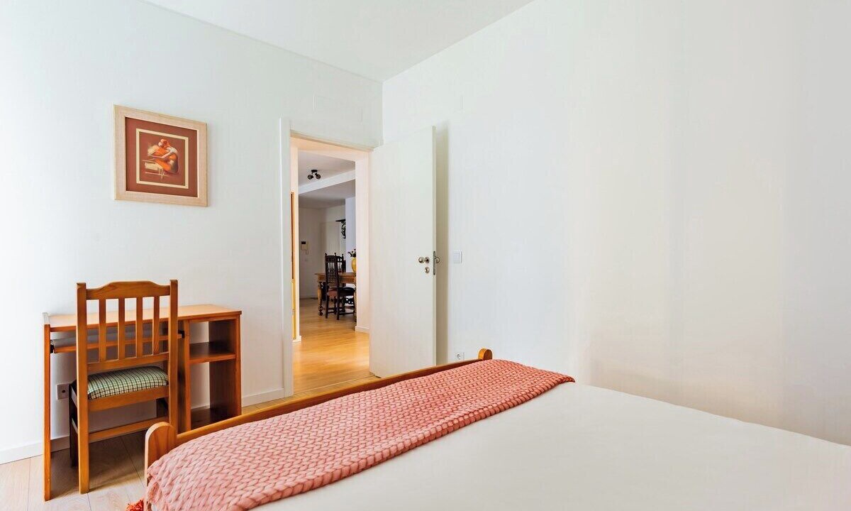 Photo of Bedroom in Oeiras