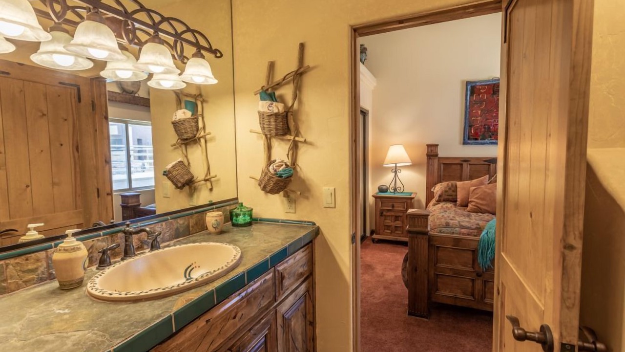 Photo of Bathroom in Parker Strip