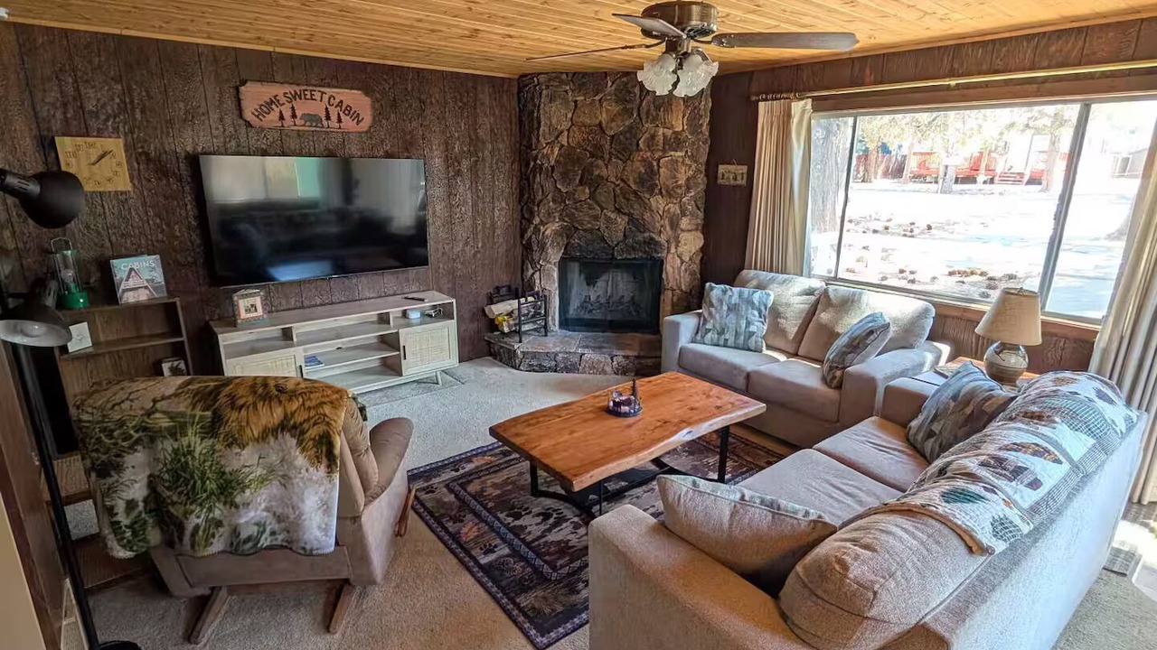 Photo of Livingroom in Big Bear City