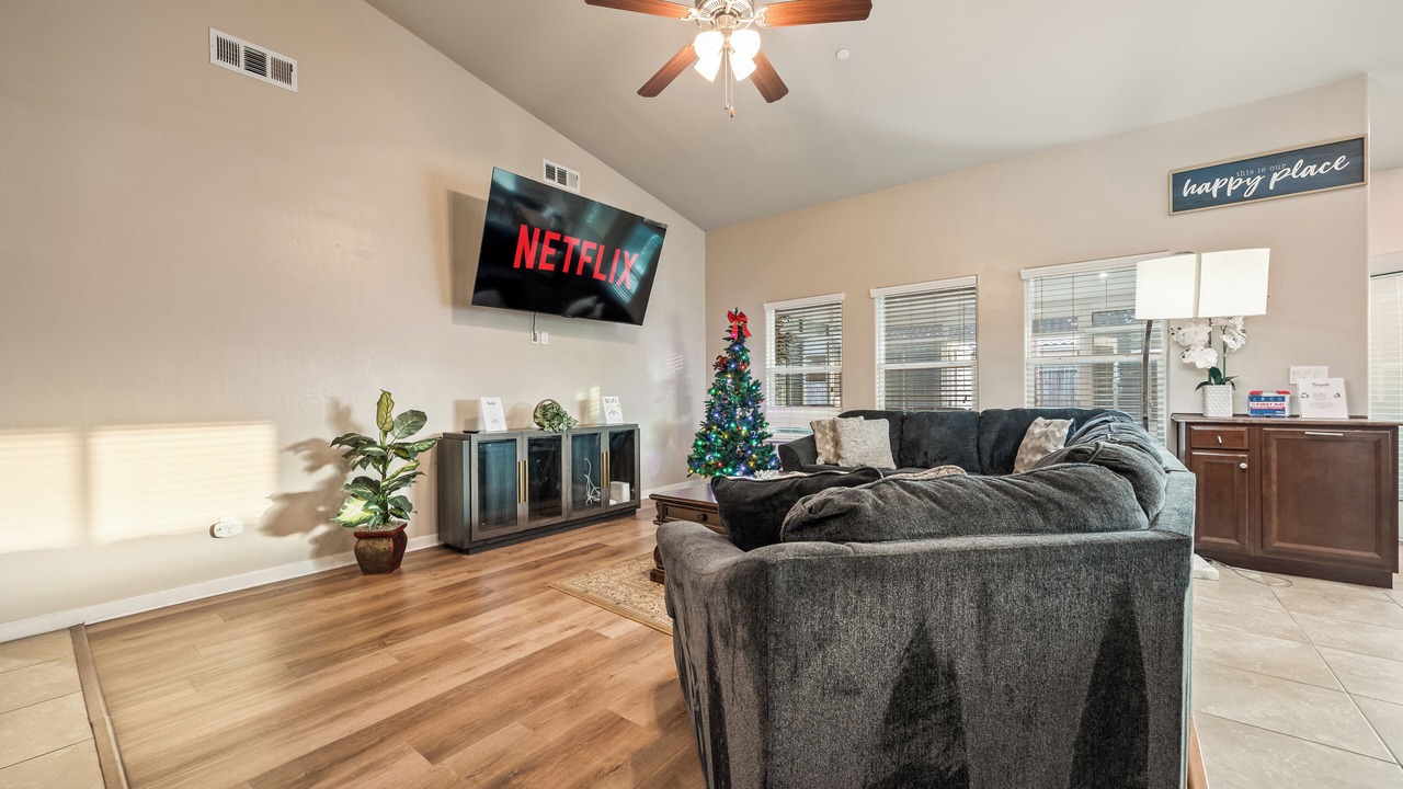 Photo of Livingroom in Pumpkin Center