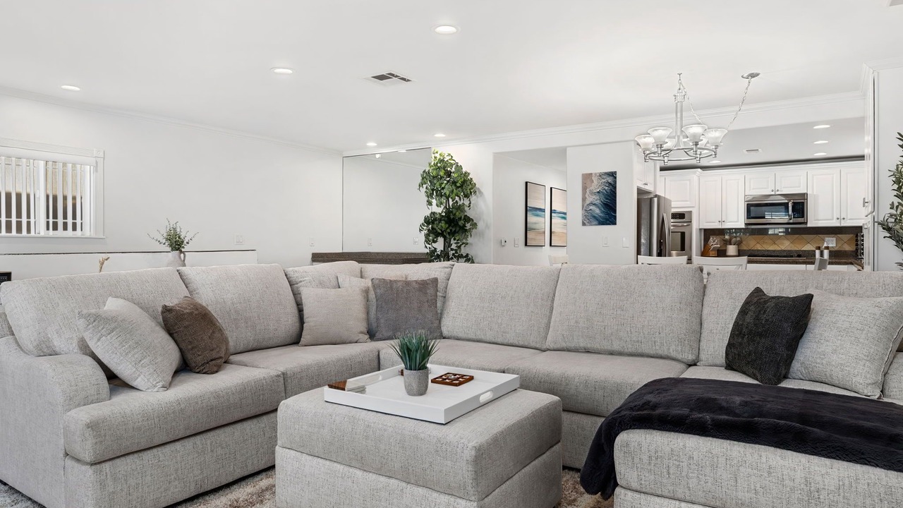 Photo of Livingroom in Santa Ana Heights