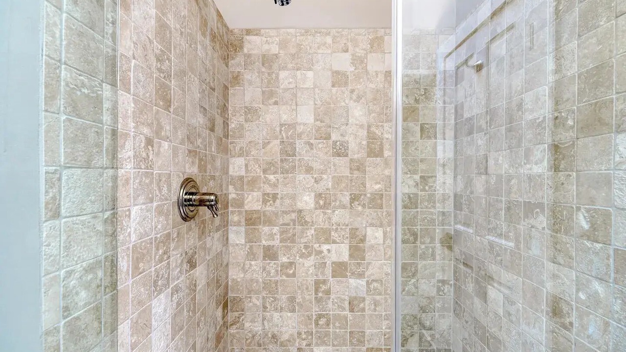 Photo of Bathroom in Eastern Malibu