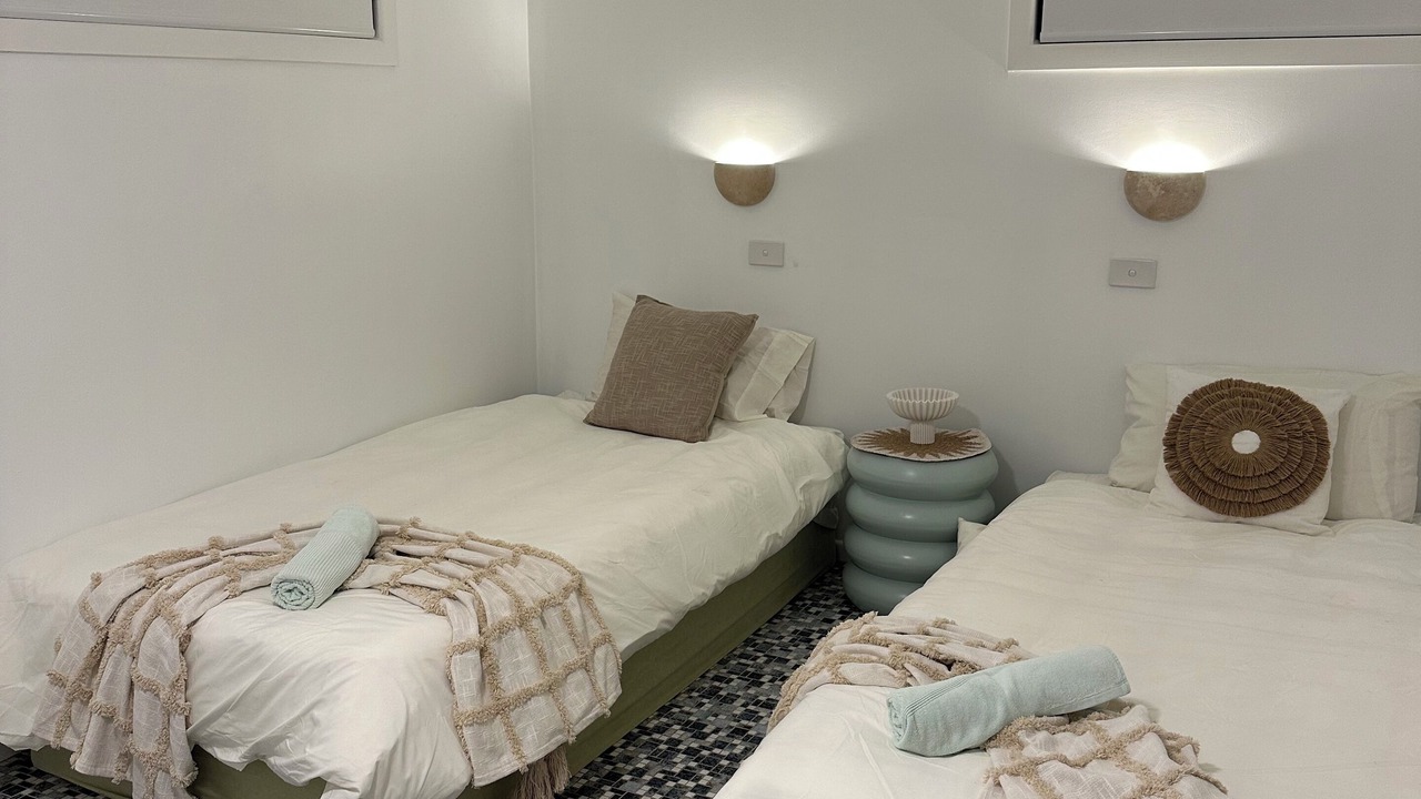 Photo of Bedroom in Golden Beach