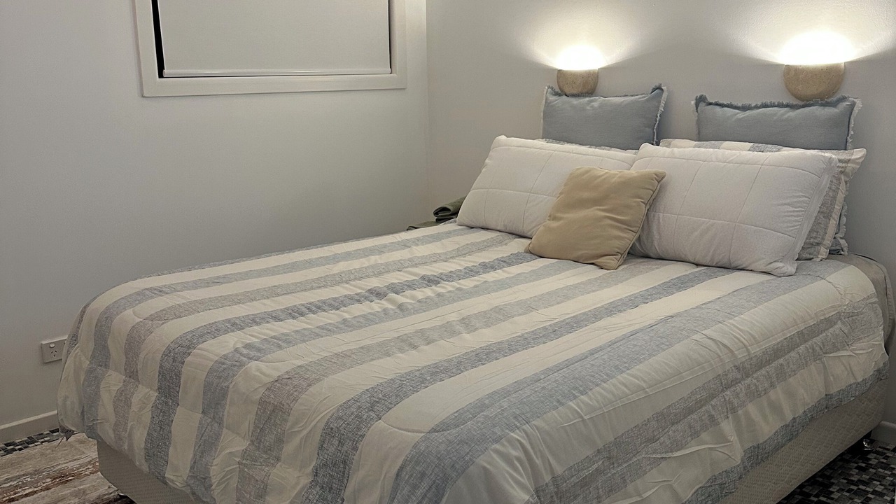Photo of Bedroom in Golden Beach