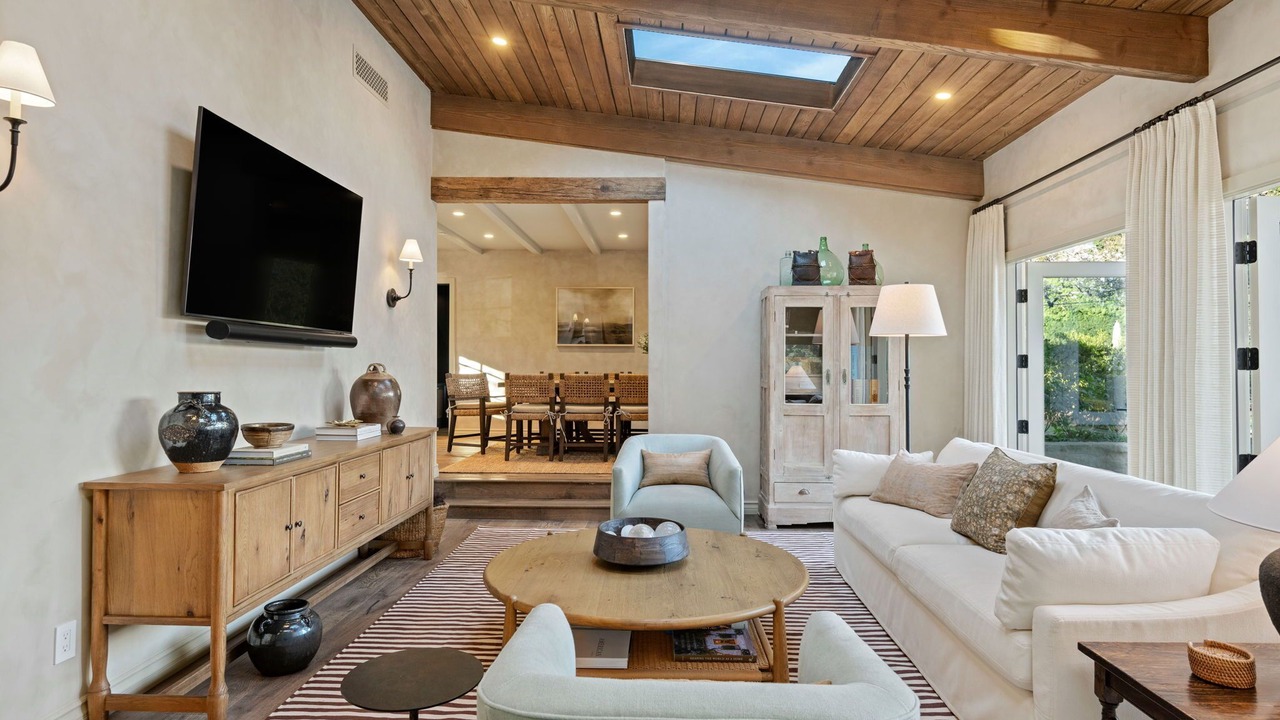 Photo of Livingroom in Coast Village