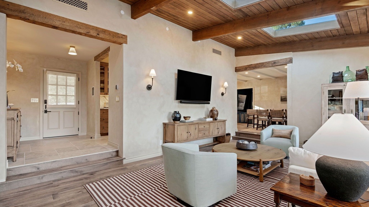 Photo of Livingroom in Coast Village