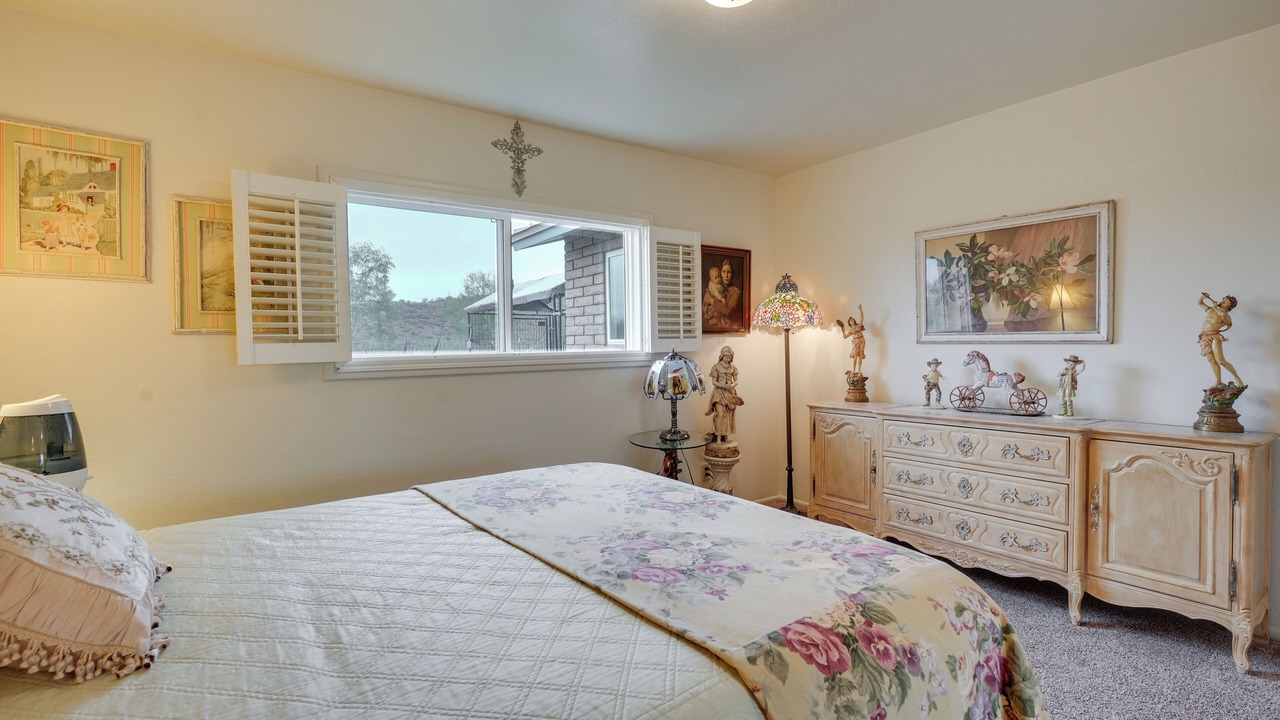 Photo of Bedroom in Wickenburg