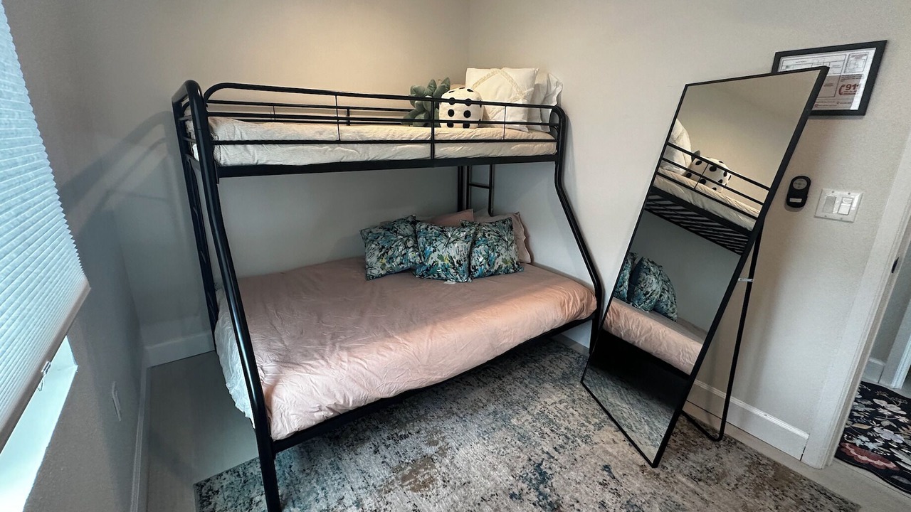 Photo of Bedroom in Twentynine Palms