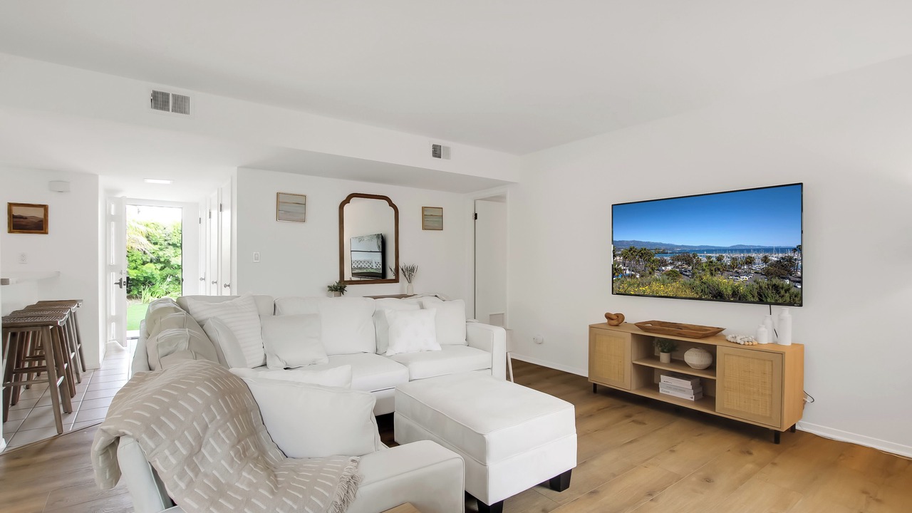 Photo of Livingroom in East Mesa