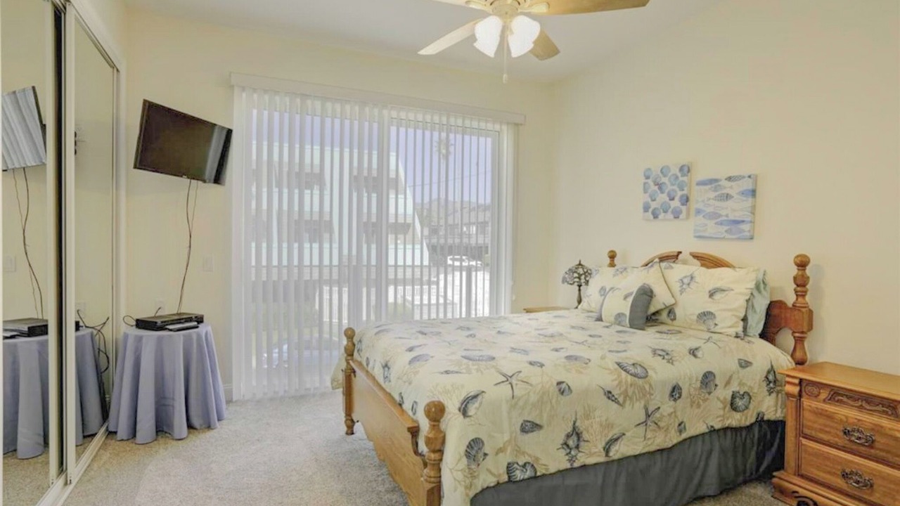 Photo of Bedroom in Downtown