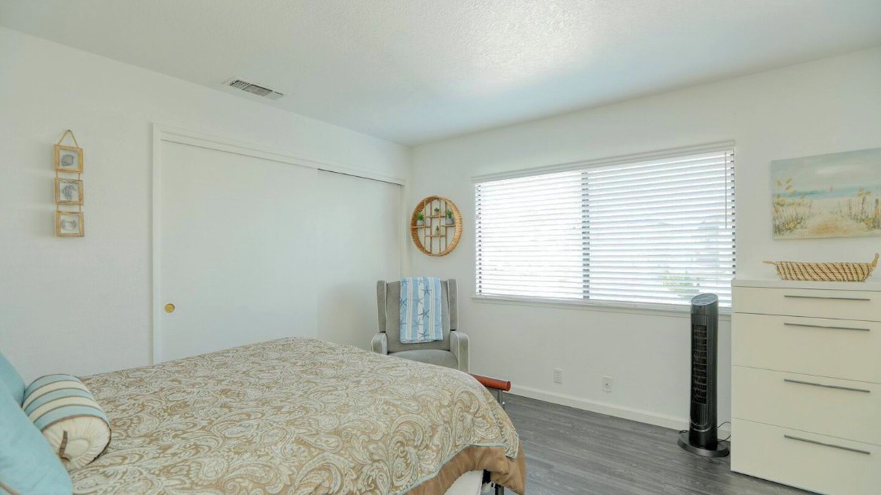 Photo of Bedroom in Downtown