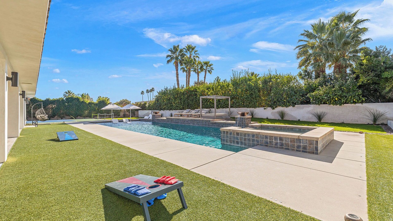 Photo of Outdoor in Magnesia Falls Cove
