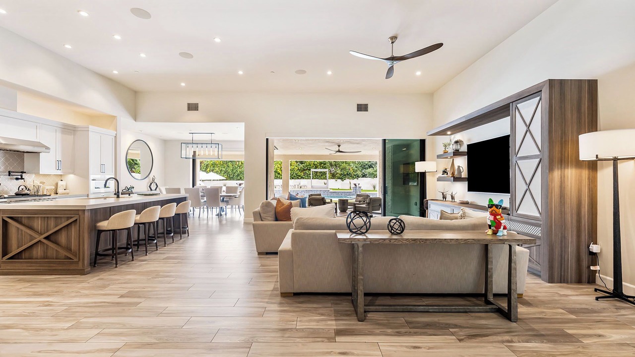 Photo of Livingroom in Magnesia Falls Cove