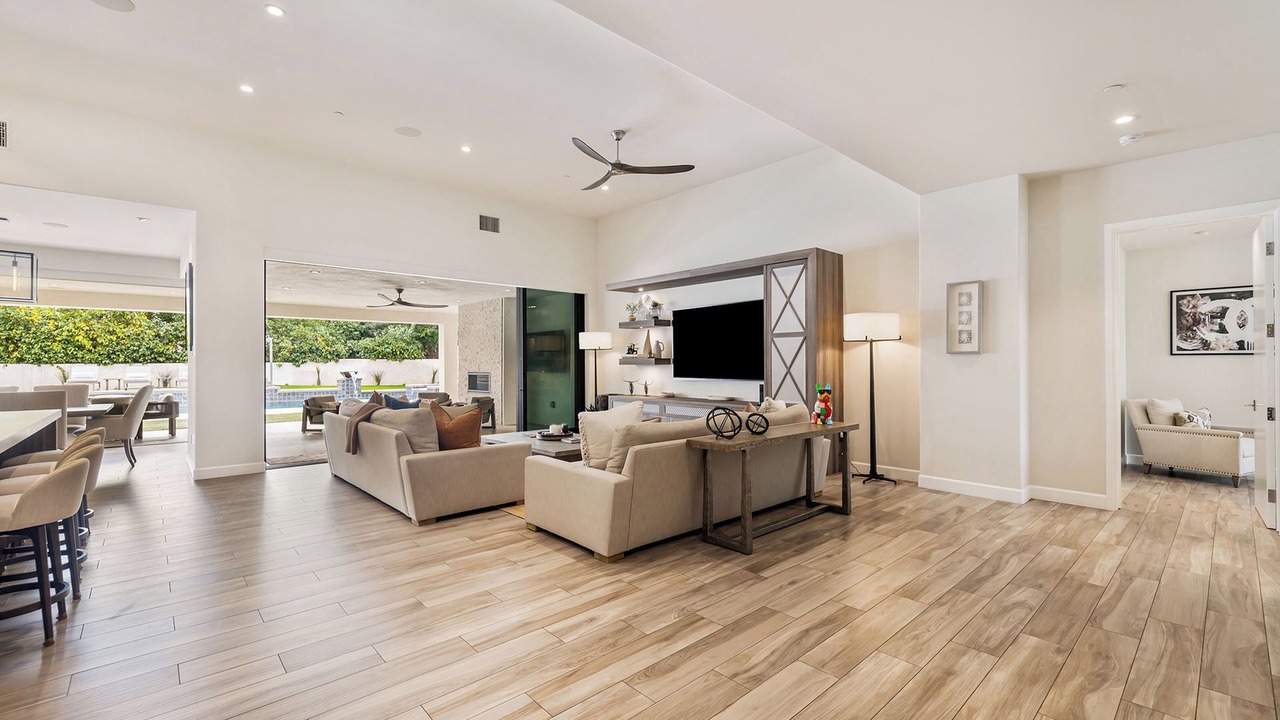 Photo of Livingroom in Magnesia Falls Cove