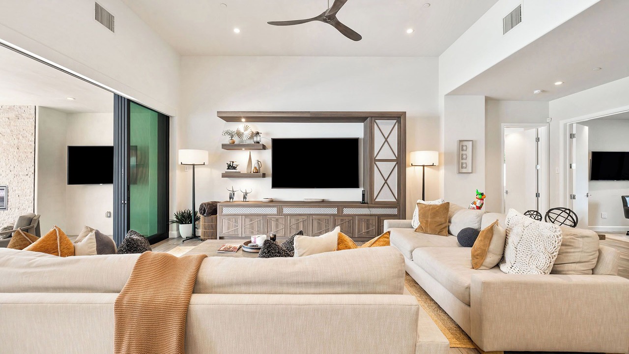 Photo of Livingroom in Magnesia Falls Cove