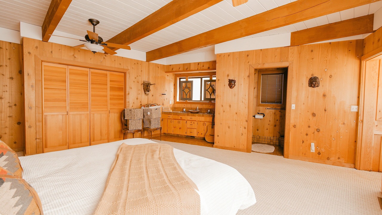 Photo of Bedroom in Oak Shores